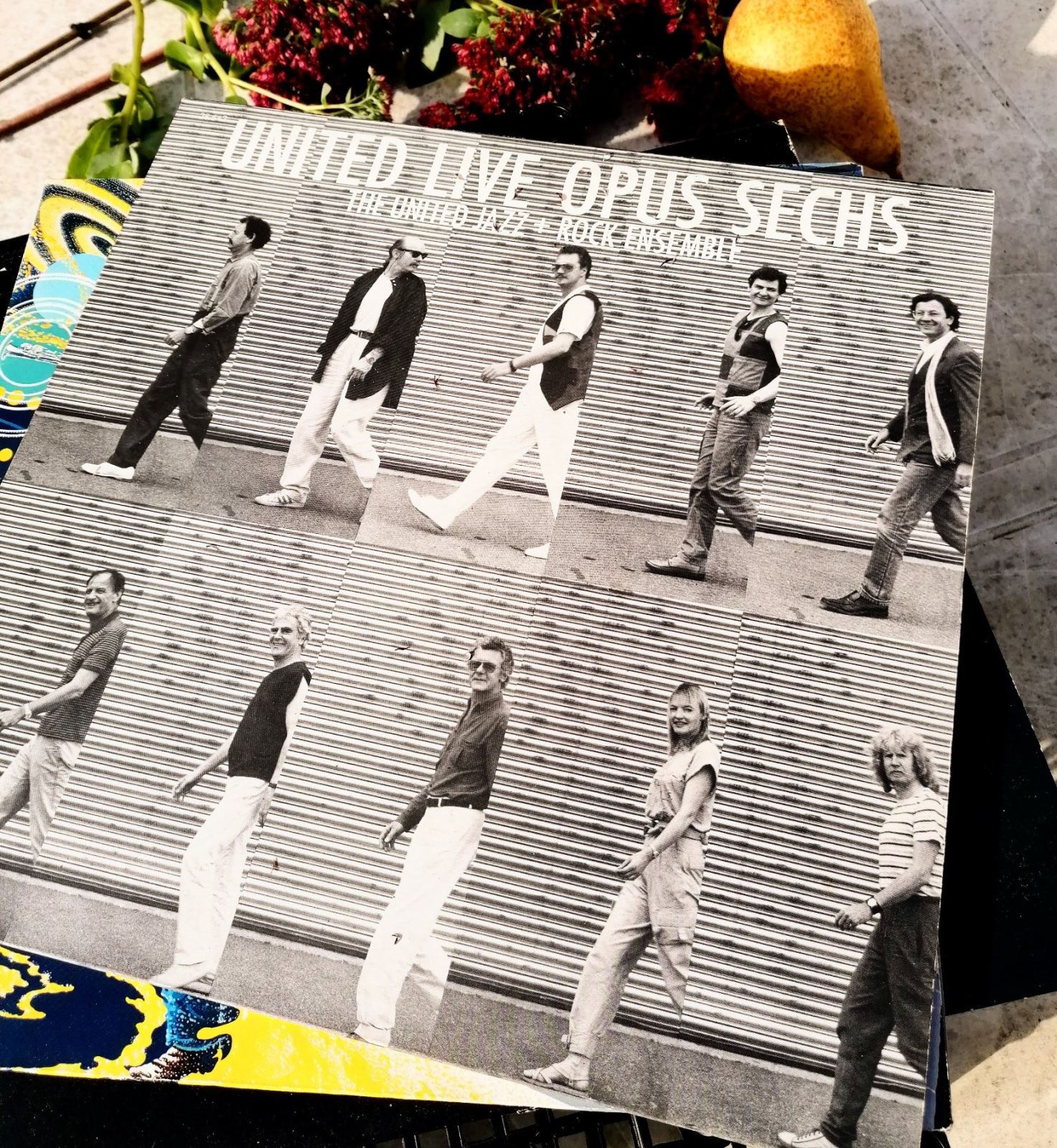 United Jazz + Rock Ensemble – Opus Sechs  Schallplatte - Cover mit den Musikern - Fusion Jazzrock Bigband deutsche Jazz 70er und 80er Jahre